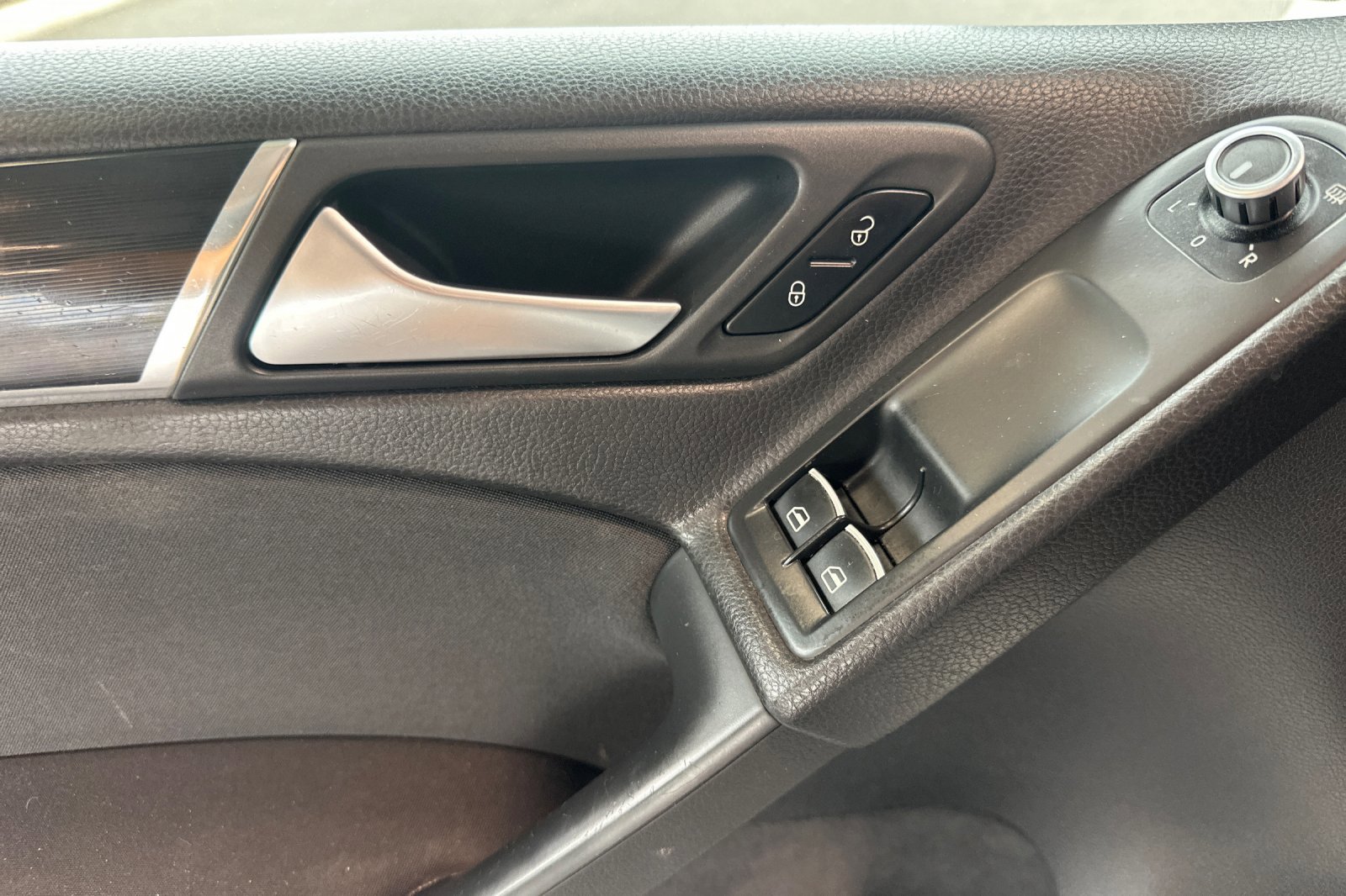 2013 Volkswagen Golf GTI Base photo 7