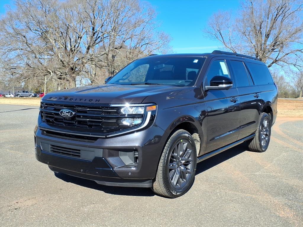 2025 Ford Expedition Platinum's photo