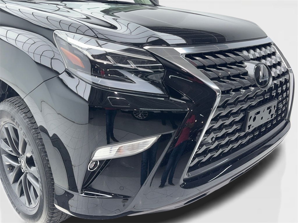 2022 Lexus GX 460 photo 2