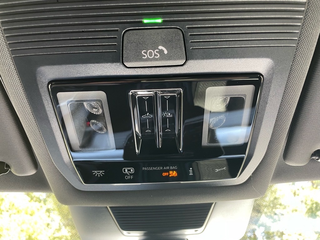2025 Volkswagen Tiguan SE R-Line Black photo 17
