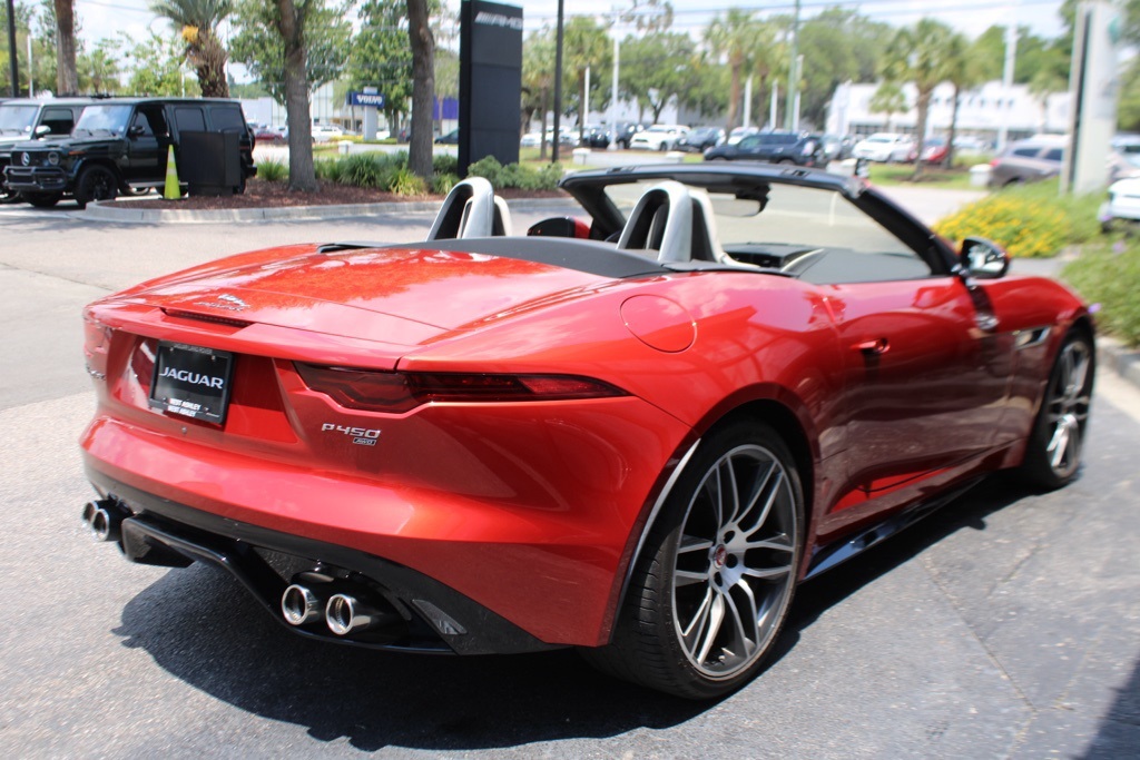 2022 Jaguar F-TYPE P450 R-Dynamic photo 6