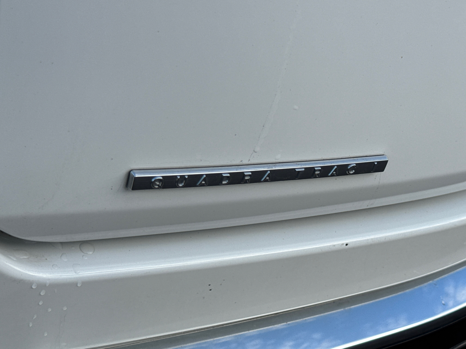 2023 Jeep Wagoneer L Series II photo 2