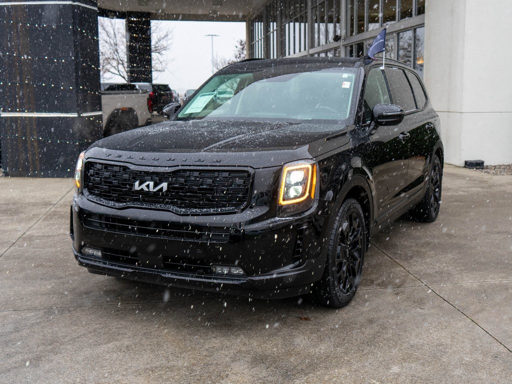 2022 Kia Telluride SX photo 2