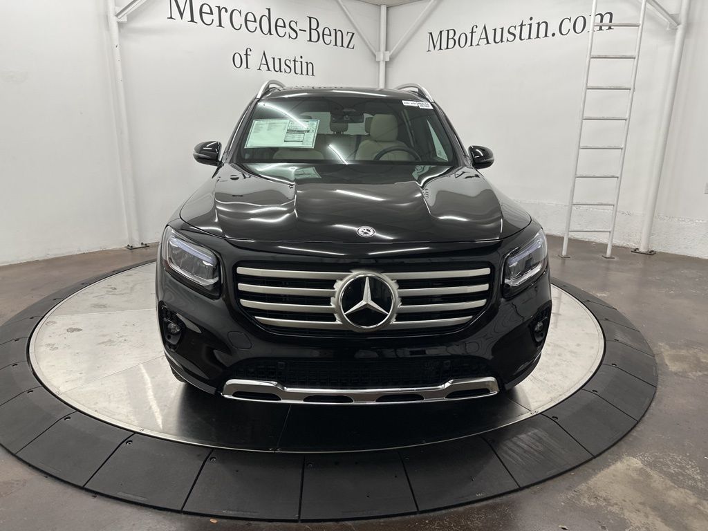 2026 Mercedes Benz GLB 250 4MATIC photo 2