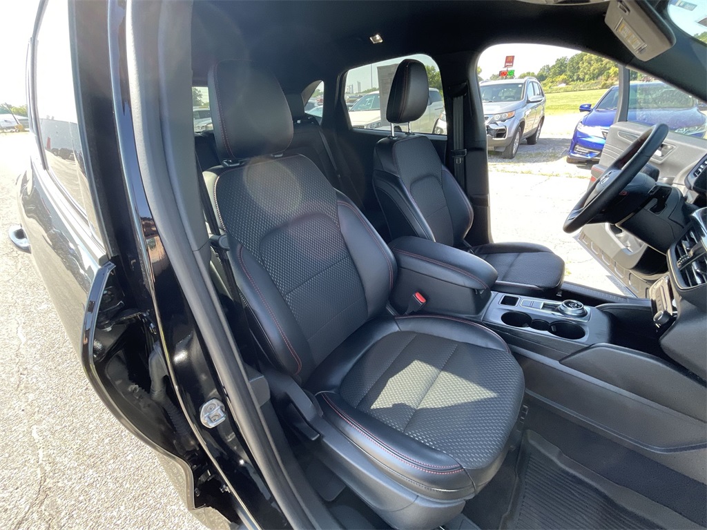 2024 Ford Escape ST-Line photo 25