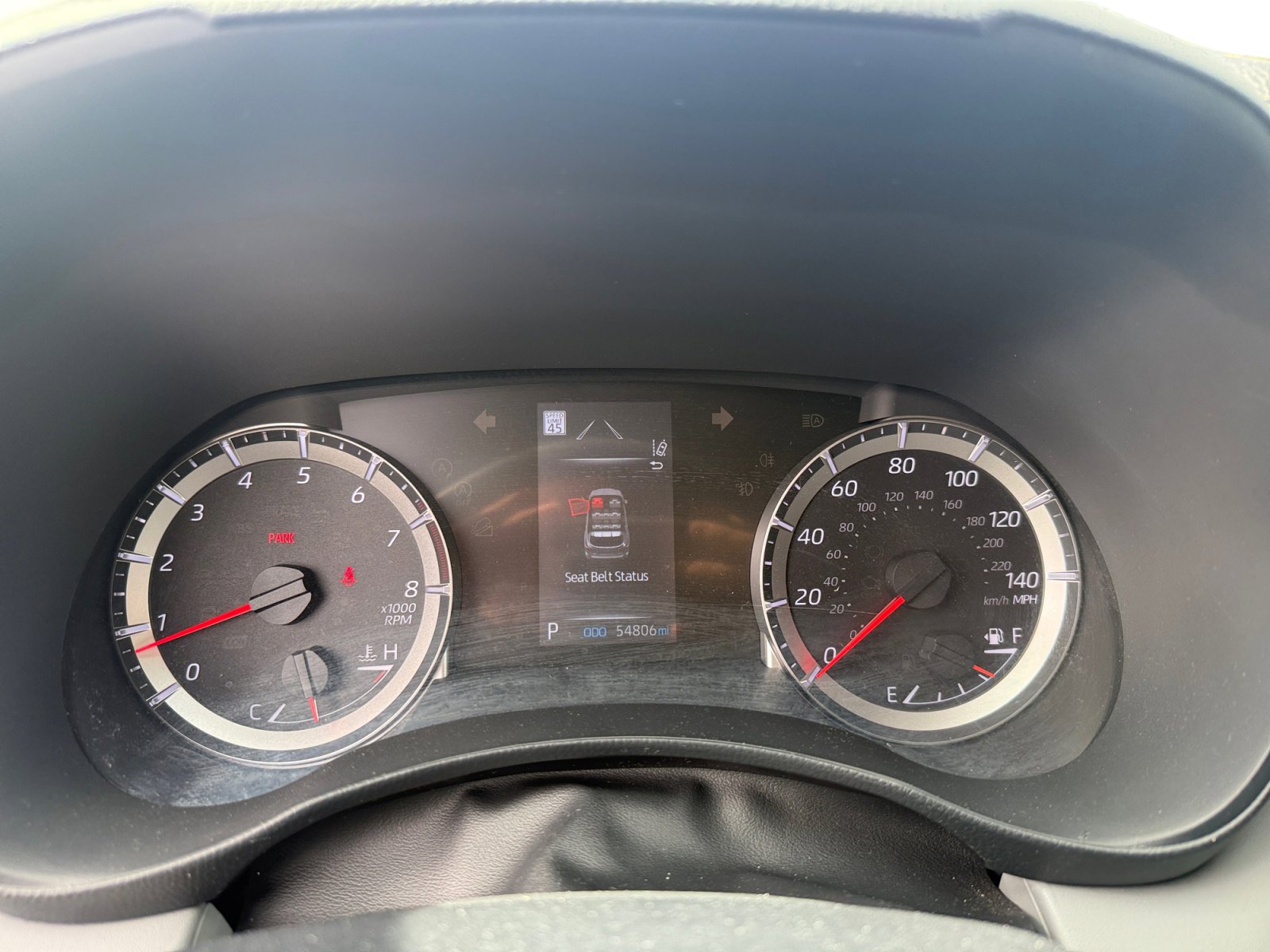 2022 Toyota Highlander LE photo 10