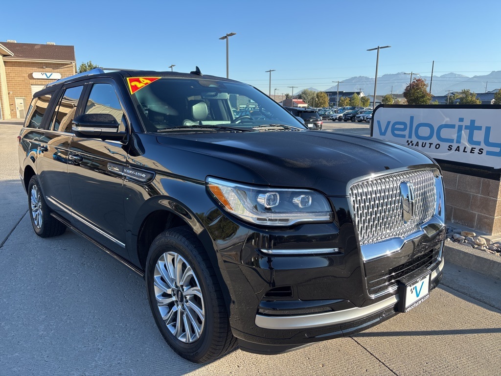 2024 Lincoln Navigator Premiere L's photo