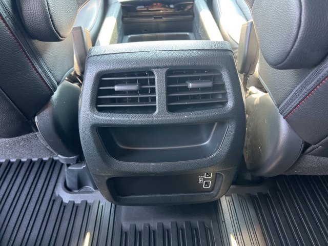 2023 Honda Ridgeline Black Edition photo 17