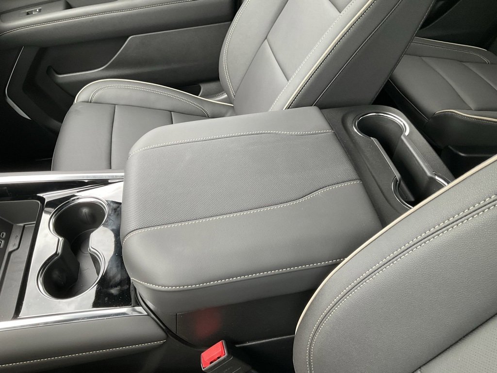 2025 Chevrolet Tahoe Premier photo 11