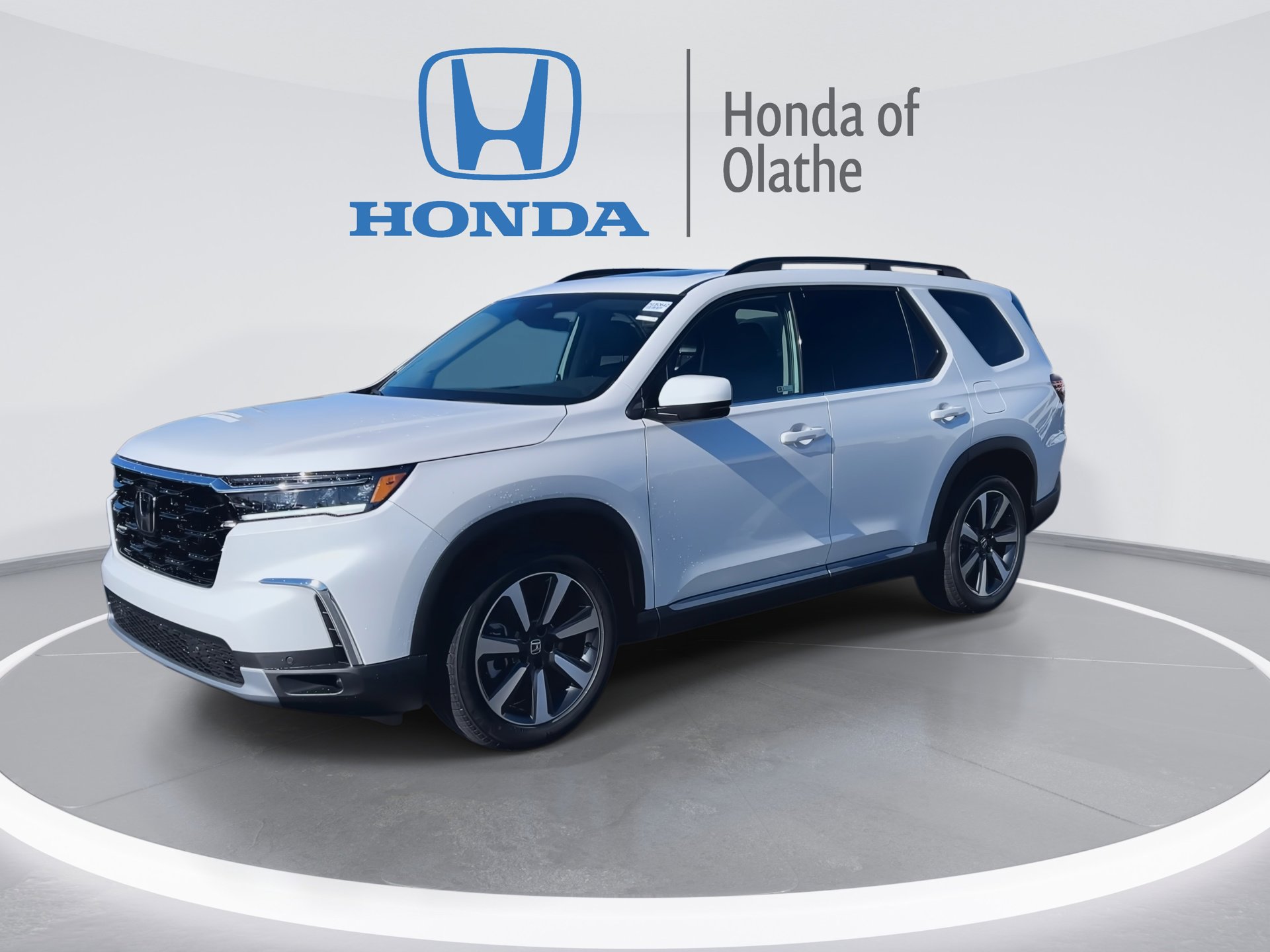 2025 Honda Pilot Touring photo 3