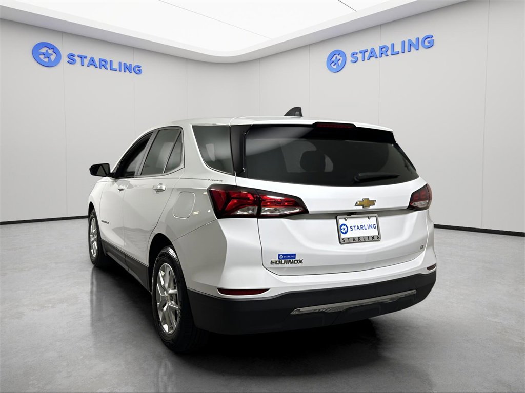 2023 Chevrolet Equinox LT photo 2