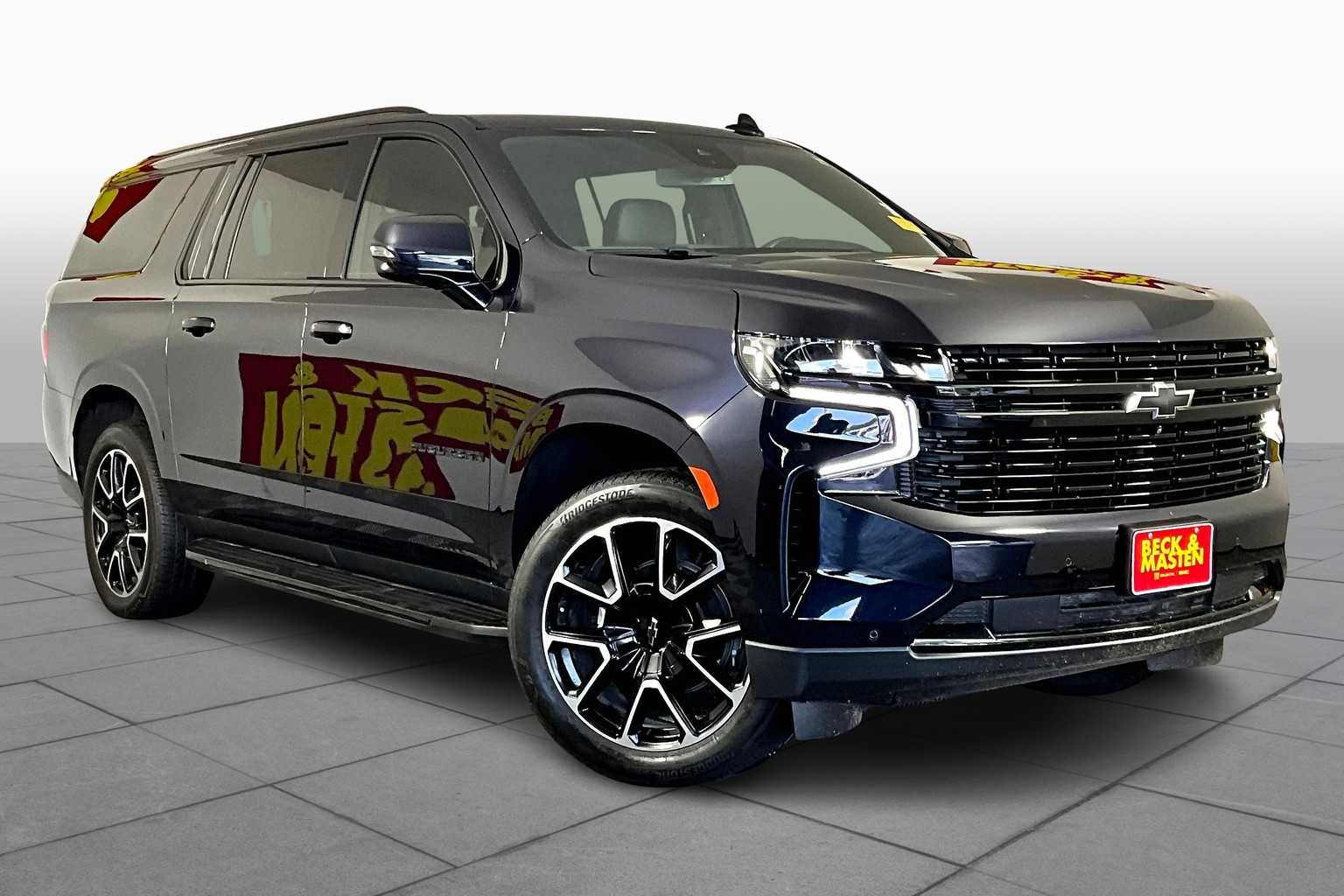 2024 Chevrolet Suburban RST photo 2