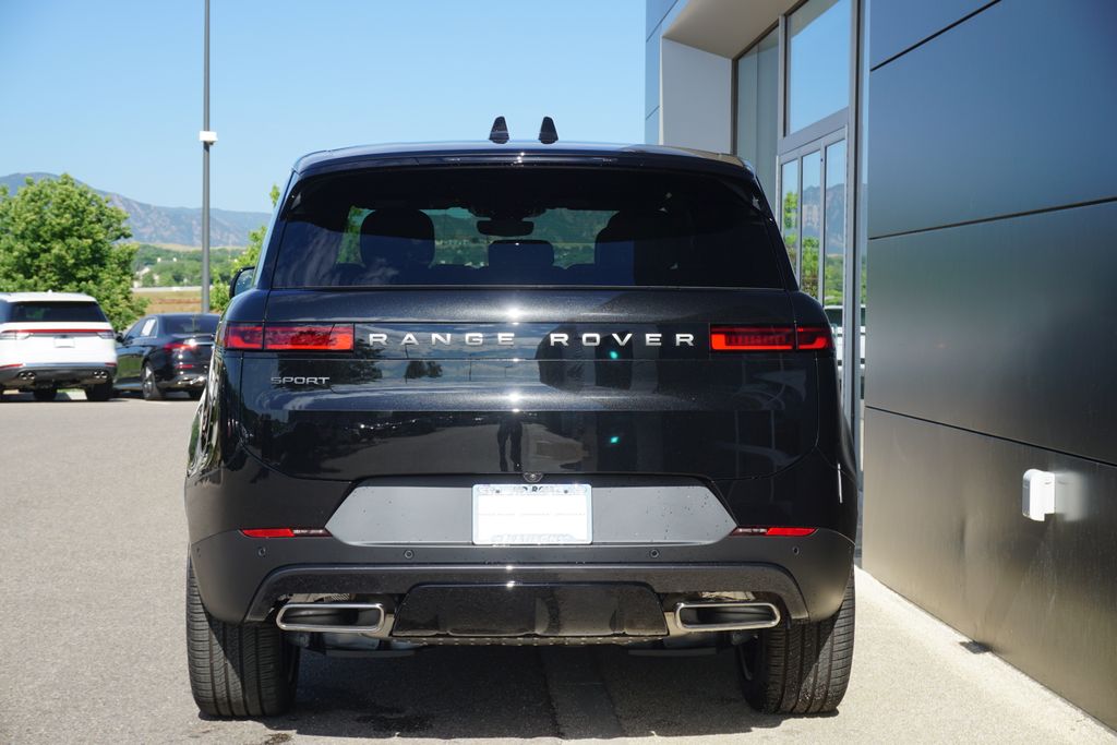 2025 Land Rover Range Rover Sport SE photo 5