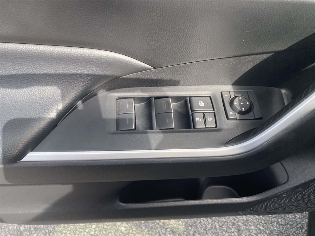 2022 Toyota RAV4 XLE photo 15