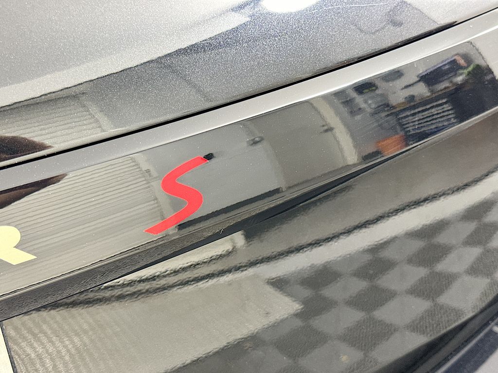 New 2025 Black MINI Signature Plus image 21