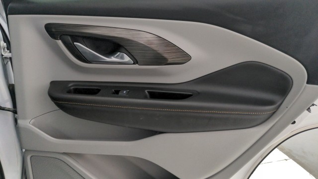 Used 2020  GMC SLT image 33