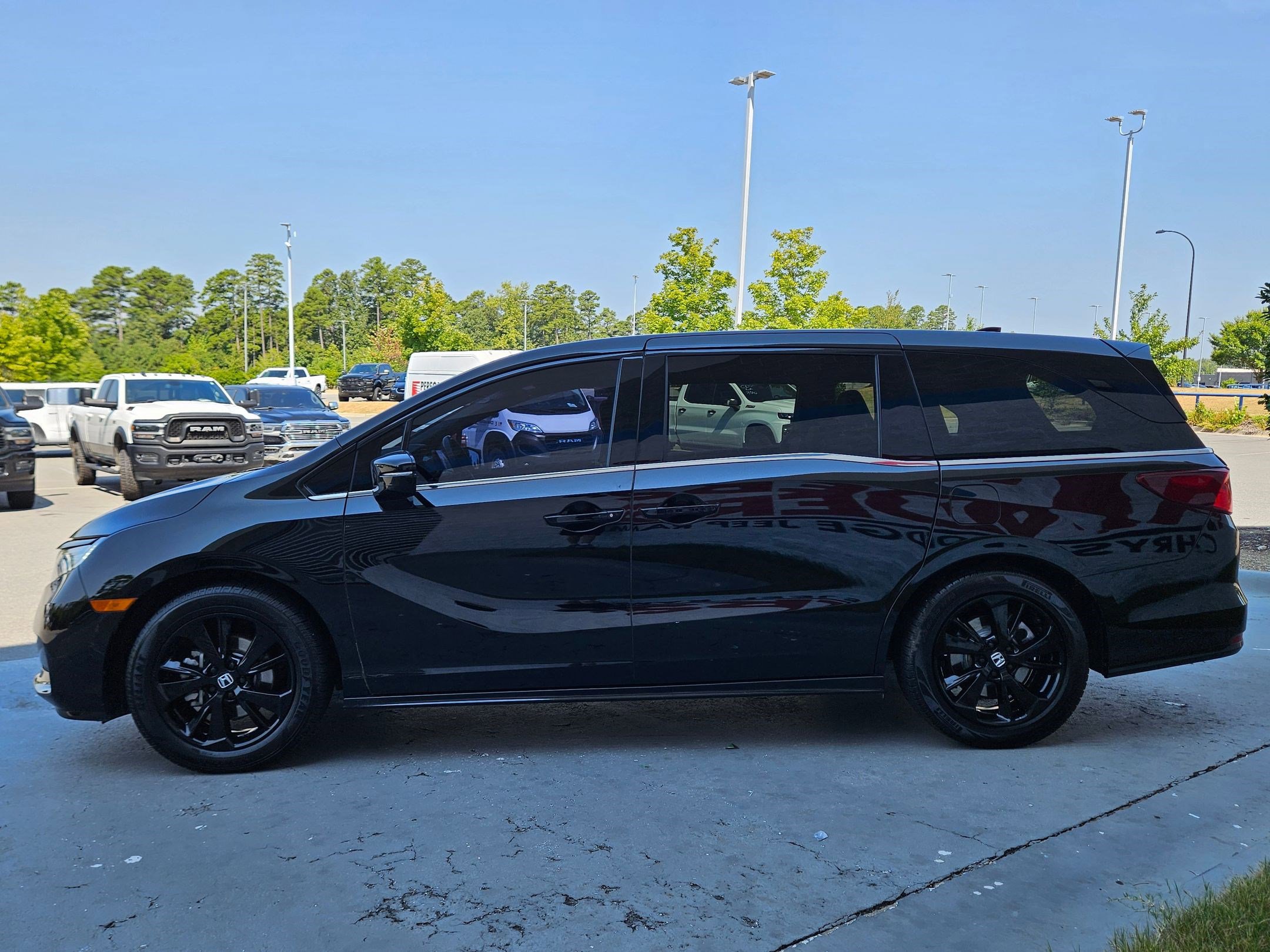 2023 Honda Odyssey Sport photo 4