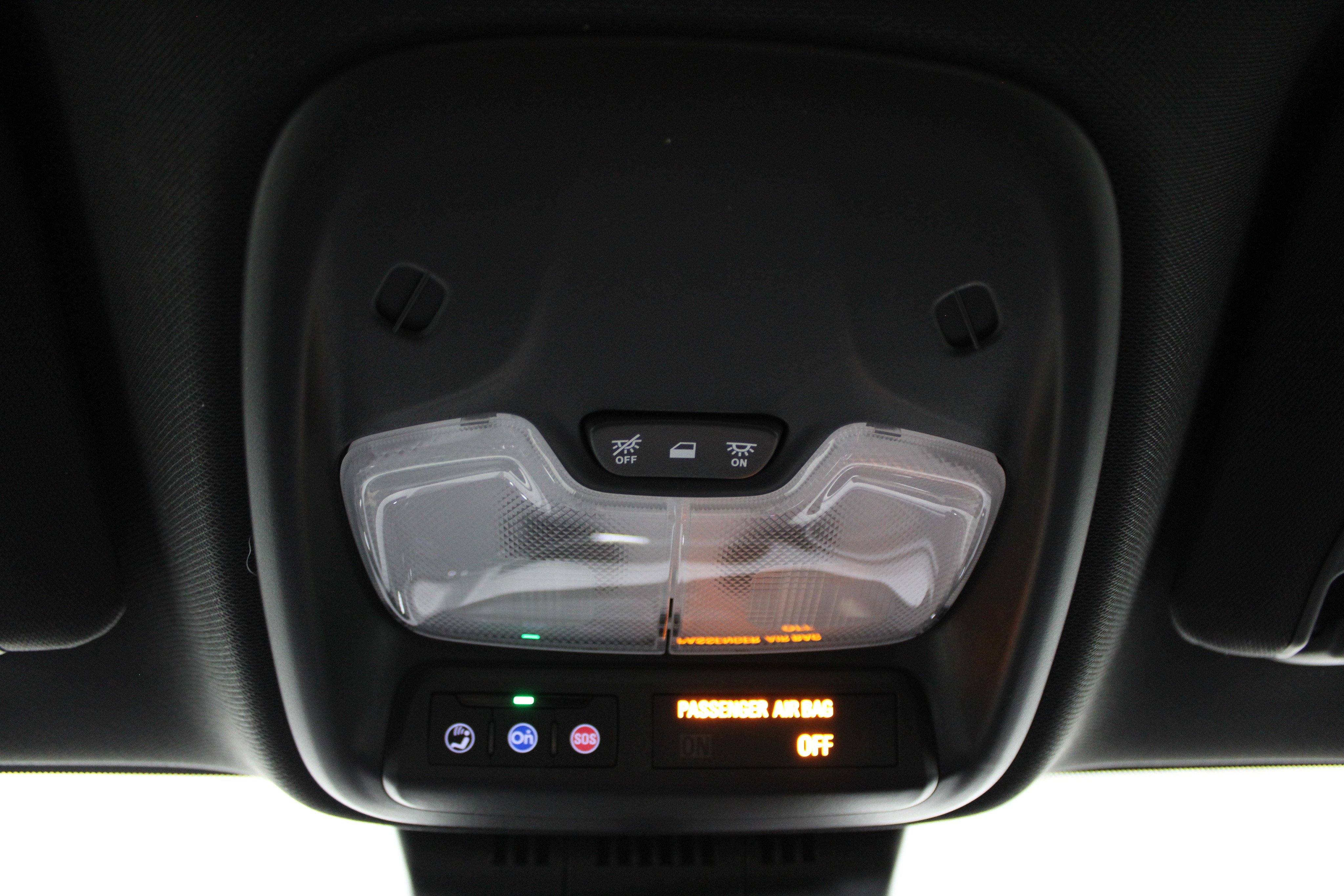 2024 Chevrolet Colorado LT photo 17