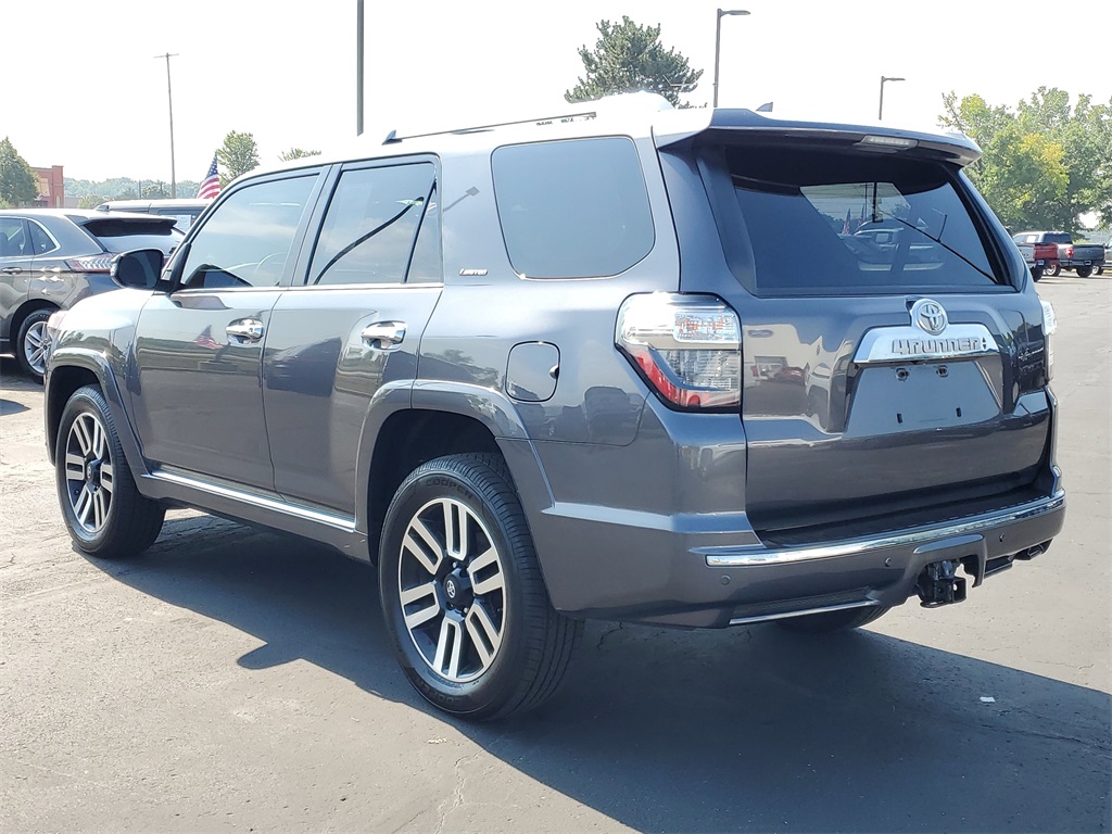 2015 Toyota 4Runner Limited photo 3