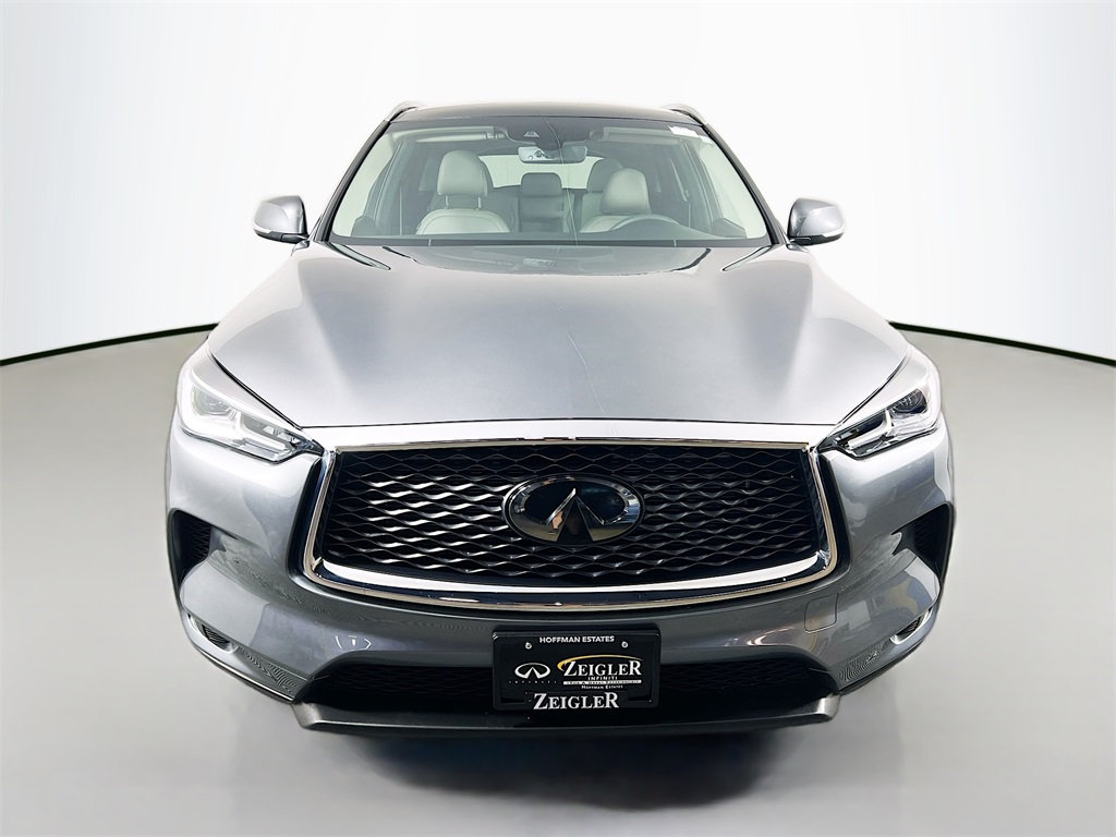 2025 Infiniti QX50 Luxe photo 3