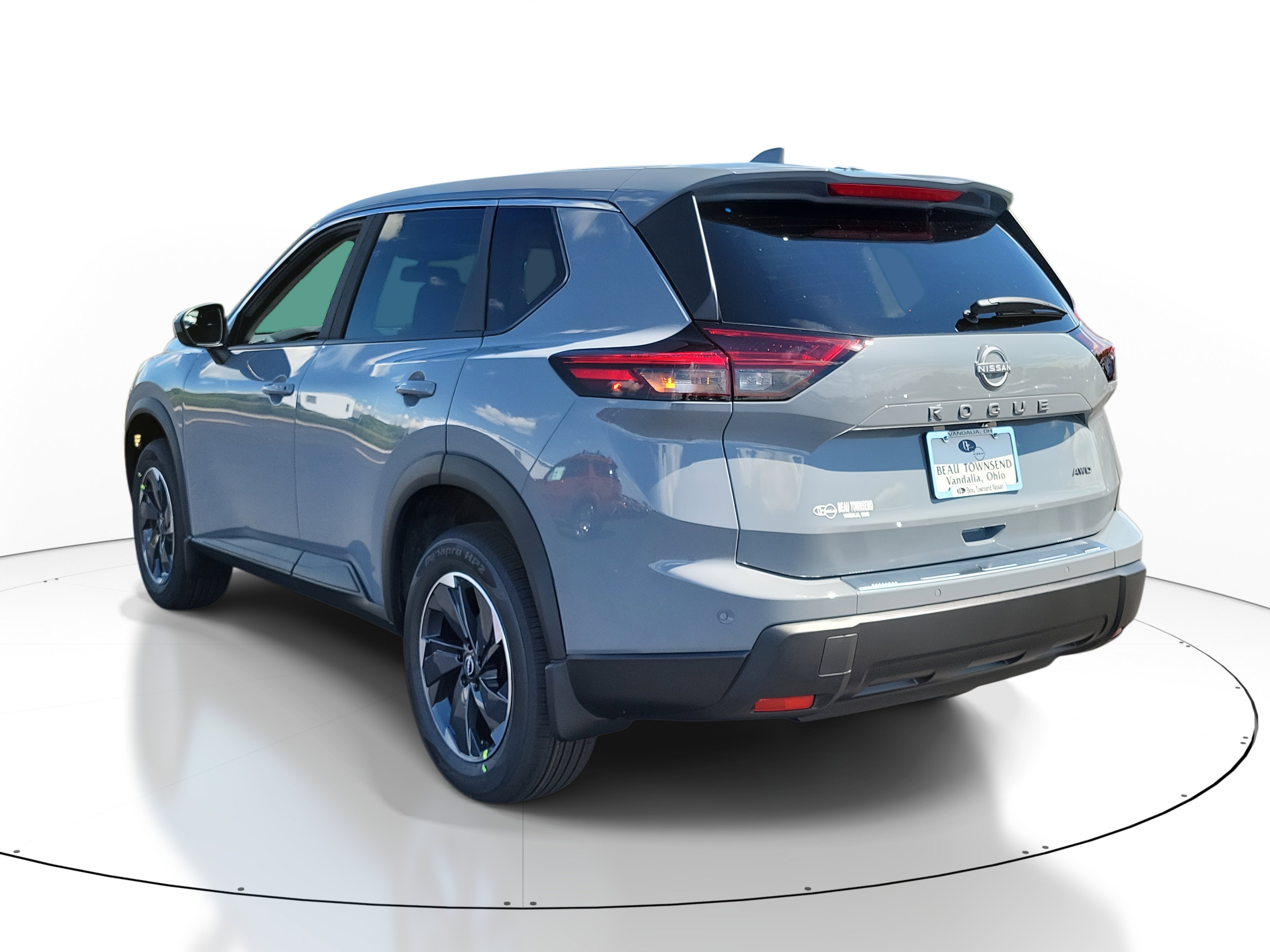 2026 Nissan Rogue SV photo 2