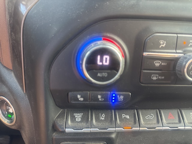 Used 2022 White Chevrolet High Country image 24