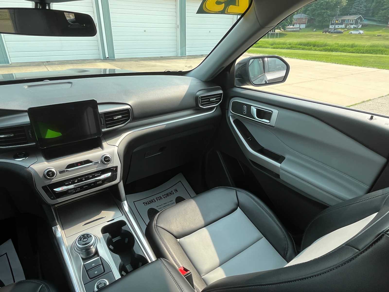 2023 Ford Explorer XLT photo 15