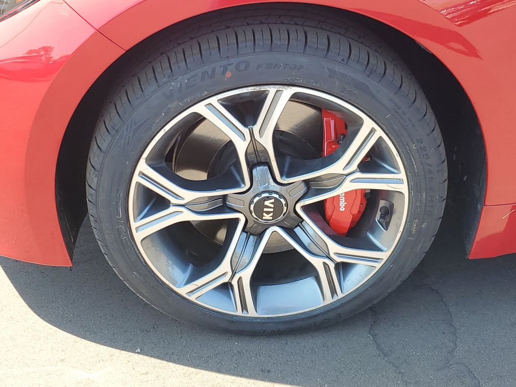 2019 Kia Stinger GT photo 5
