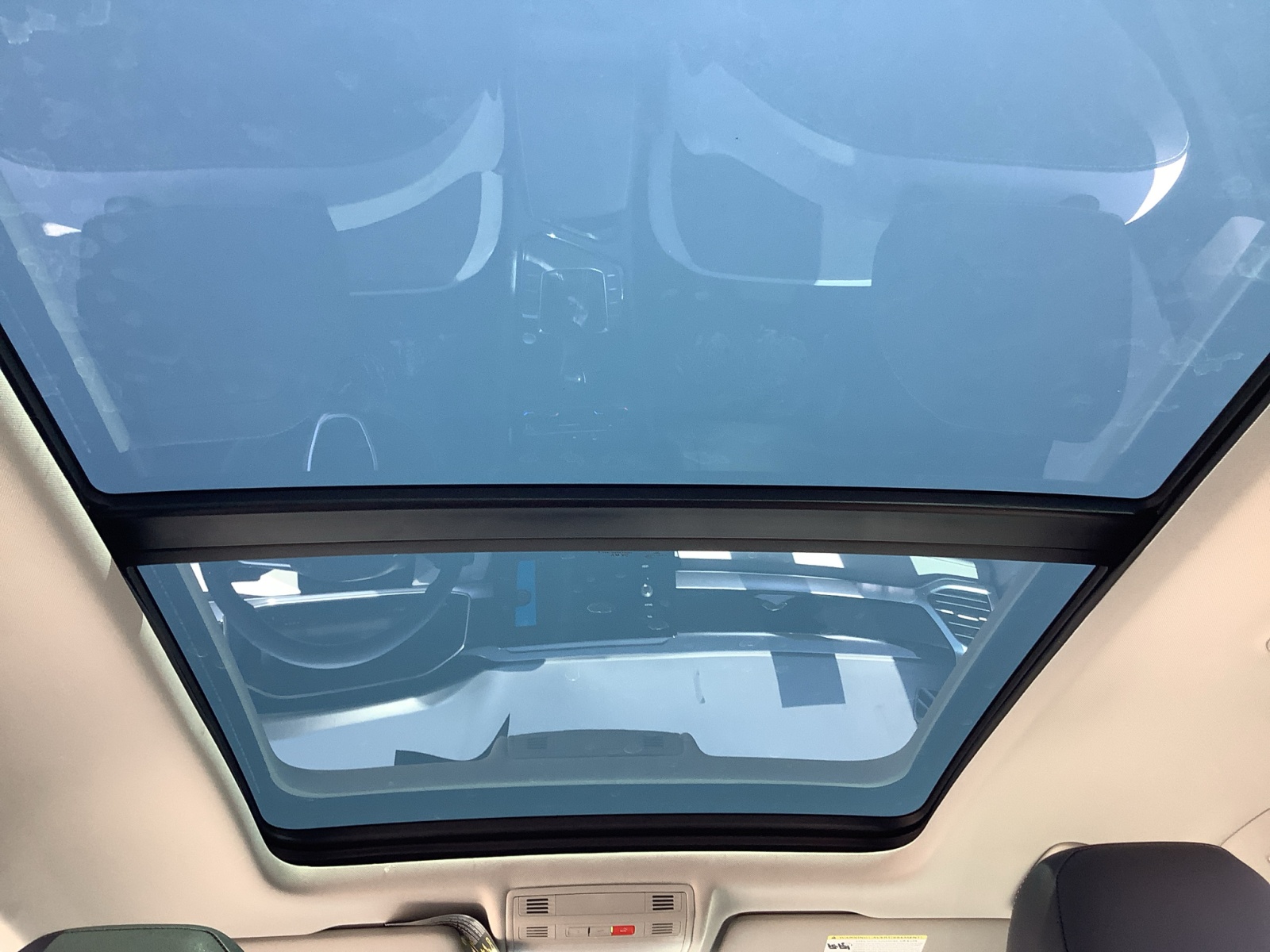 2025 Volkswagen Taos SE photo 12
