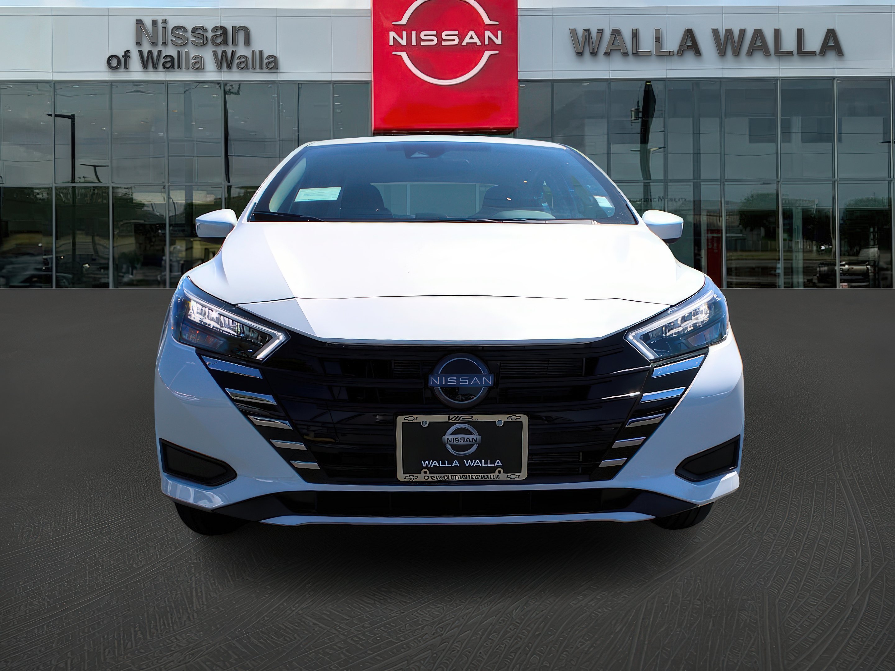 2025 Nissan Versa SV photo 2