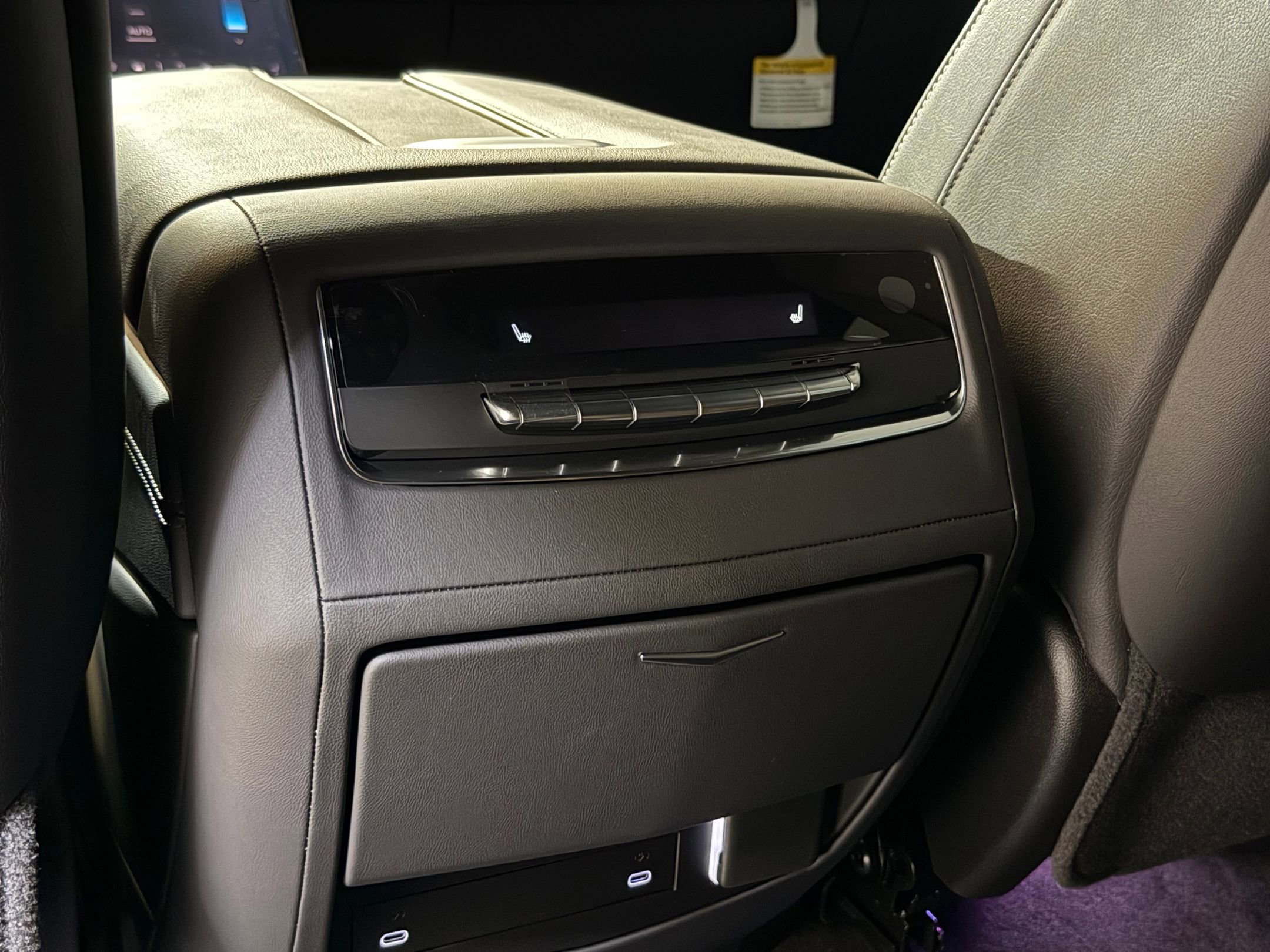 2025 Cadillac Escalade ESV Luxury photo 42