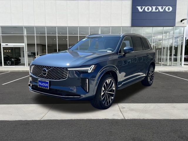 2025 Volvo XC90 Core photo 2