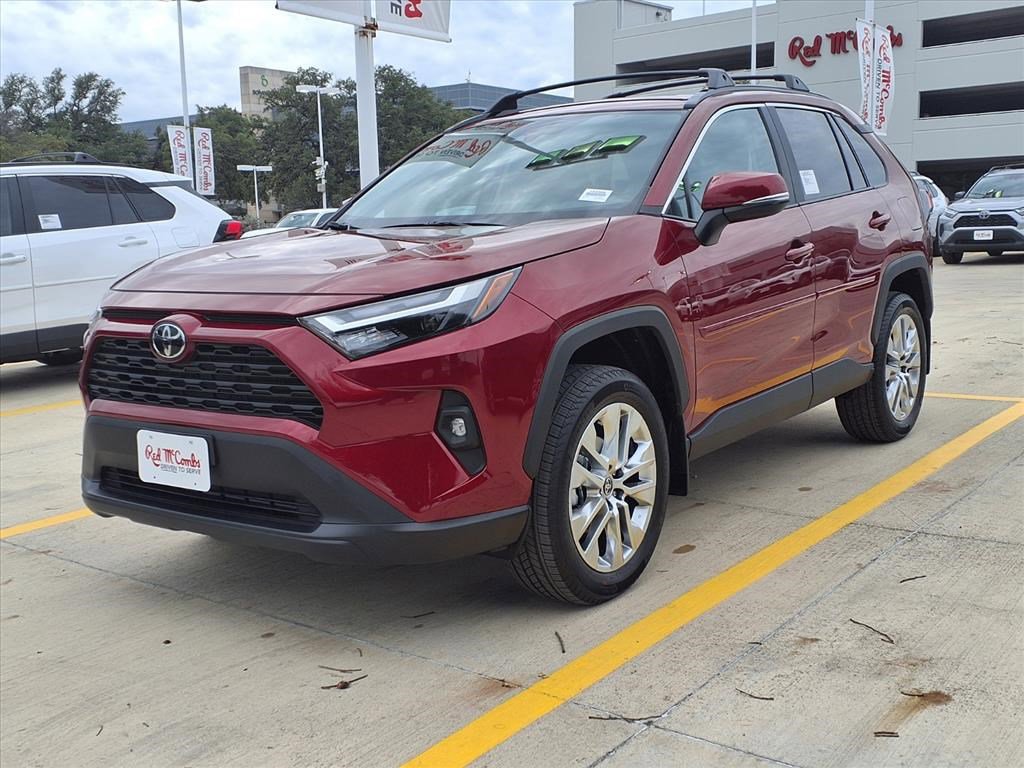 2025 Toyota RAV4 XLE Premium's photo