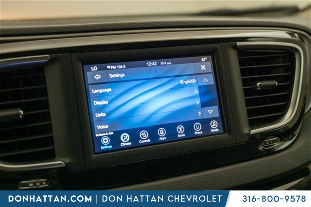 2020 Chrysler Pacifica Touring L photo 9