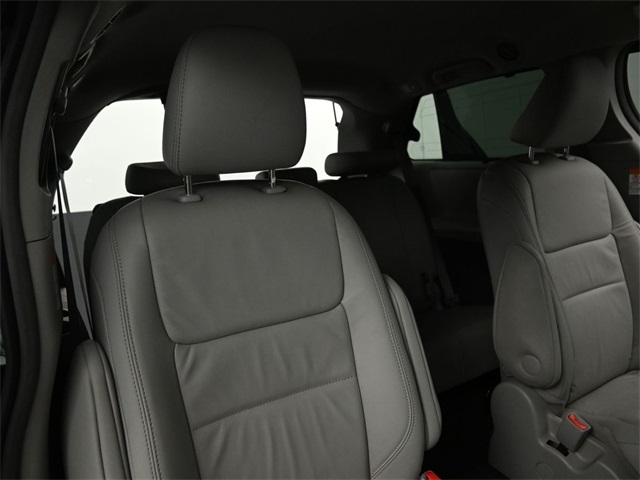 2017 TOYOTA SIENNA - Image 23