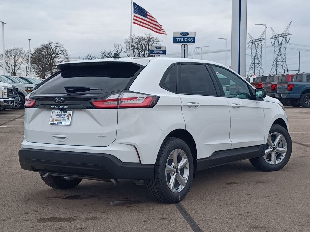 2024 Ford Edge SE photo 11