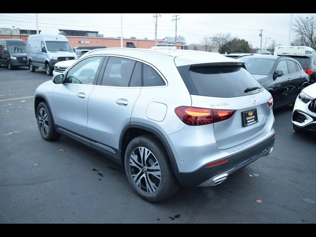 2025 Mercedes Benz GLA 250 4MATIC photo 4