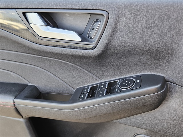 2023 Ford Escape ST-Line photo 28