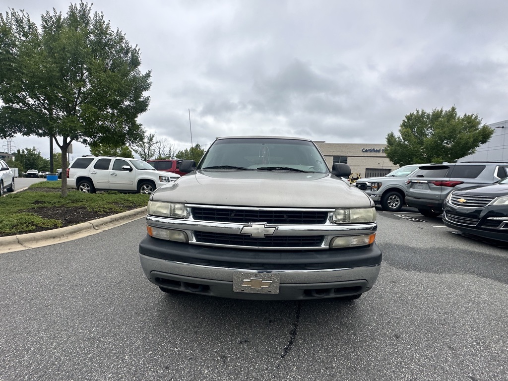 2001 Chevrolet Tahoe LS photo 8