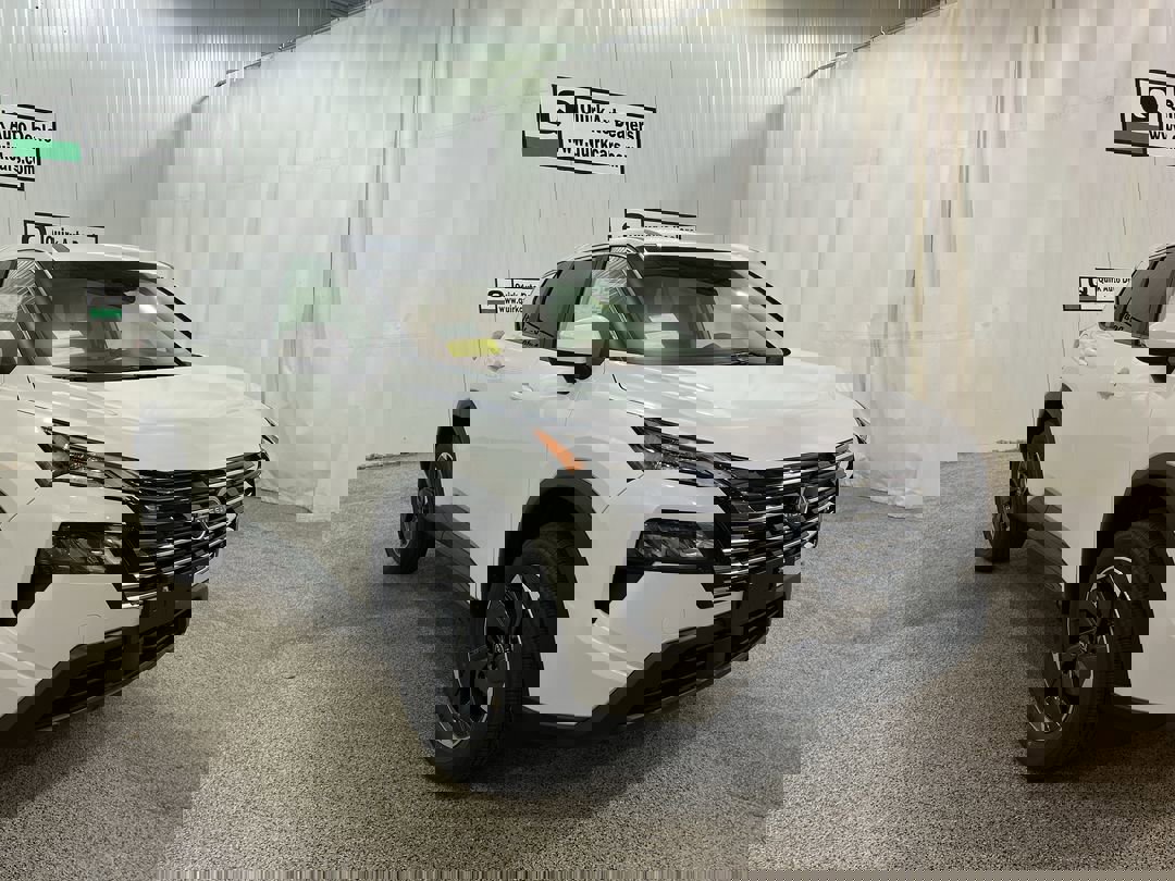 2026 Nissan Rogue SV's photo