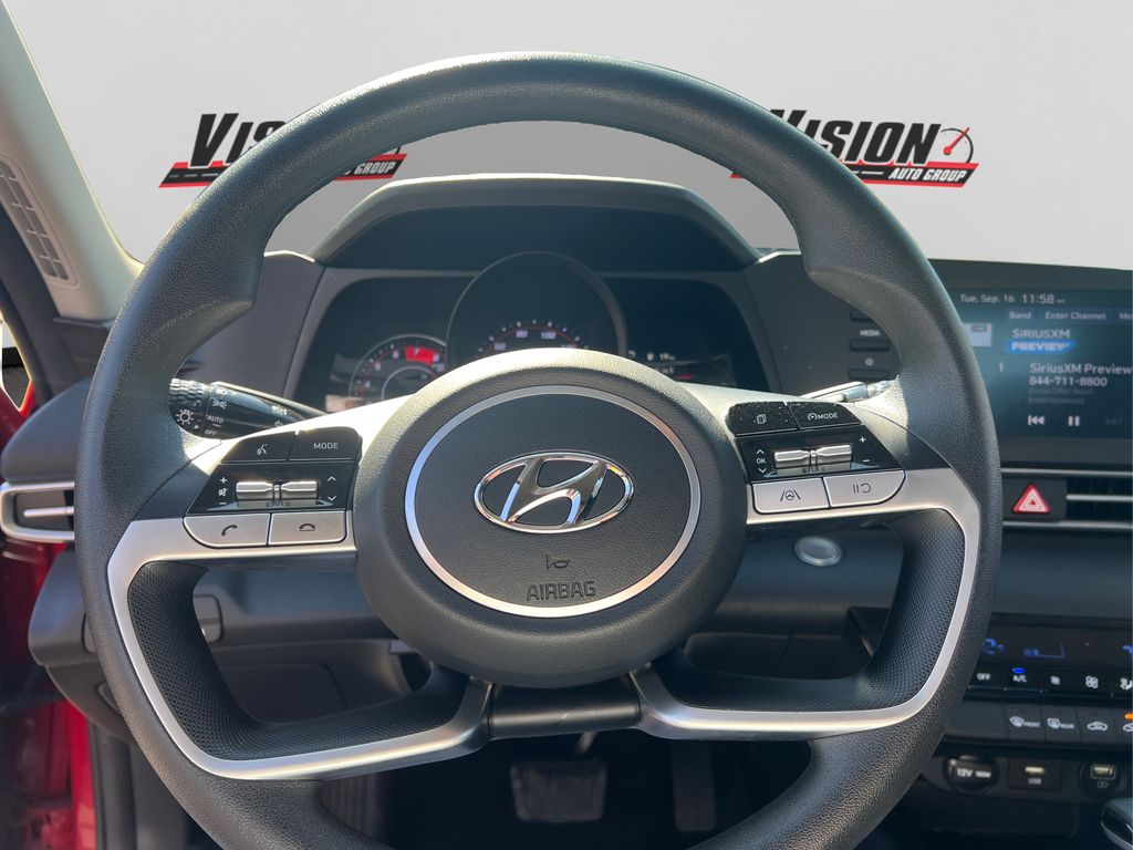 2023 Hyundai Elantra SEL photo 20