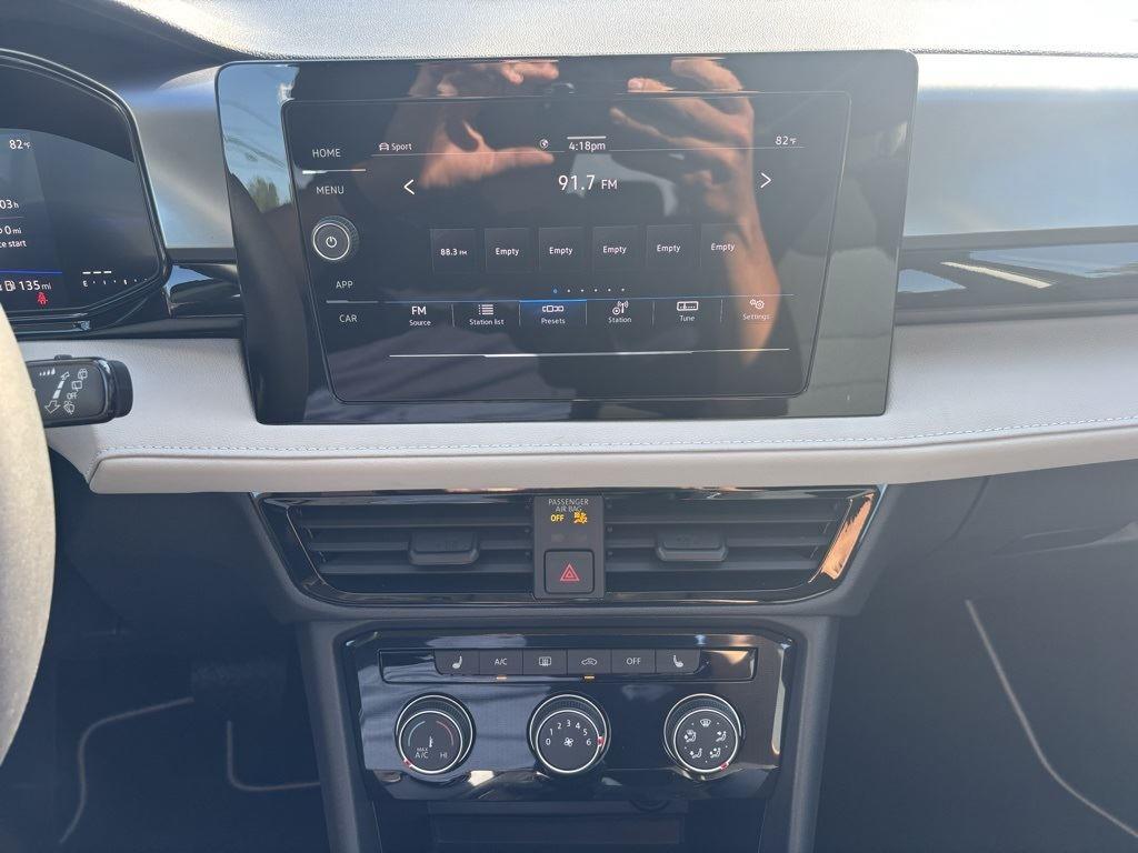 2025 Volkswagen Taos S photo 16