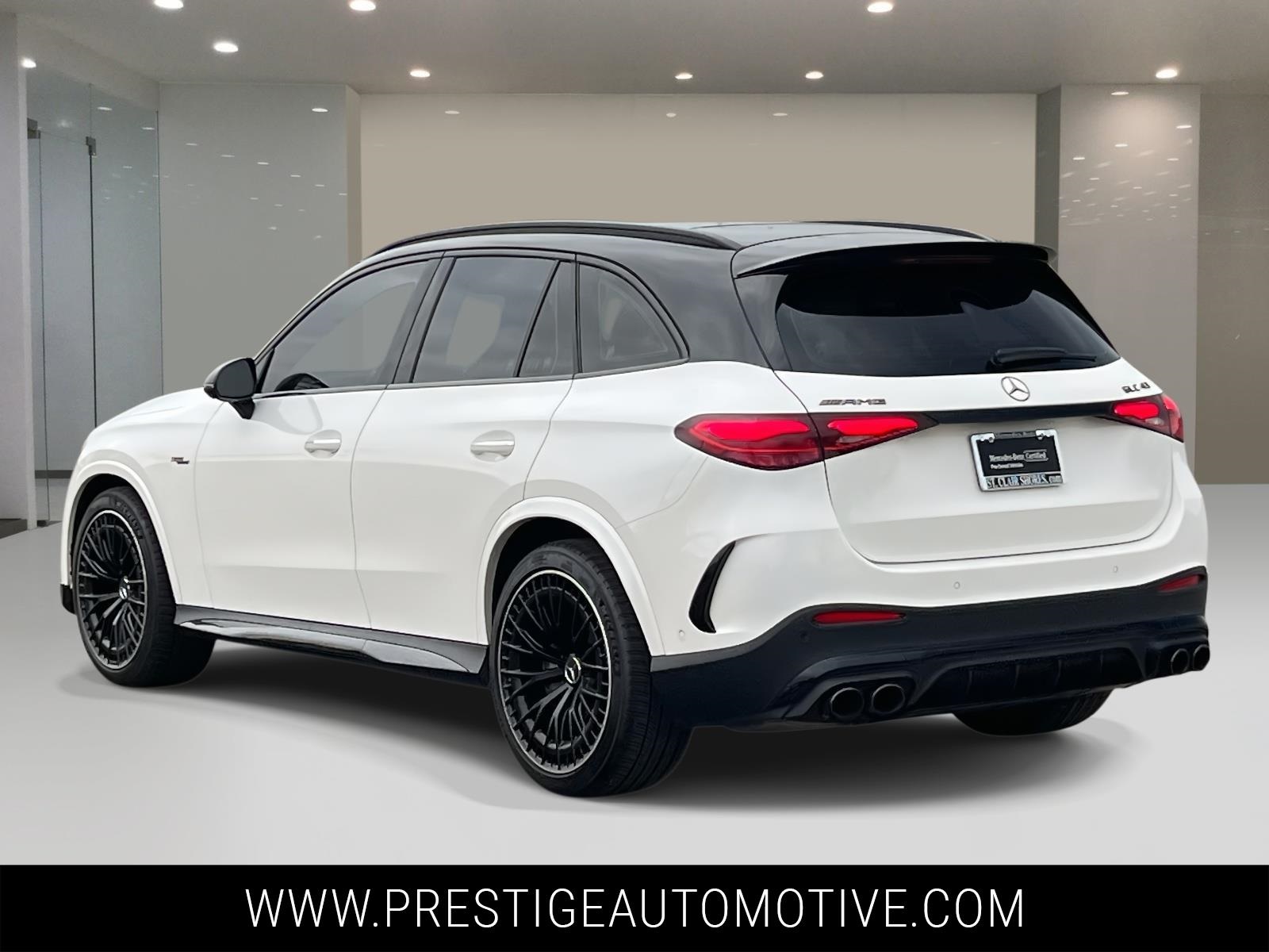 2024 Mercedes Benz GLC 43 AMG 4MATIC photo 3