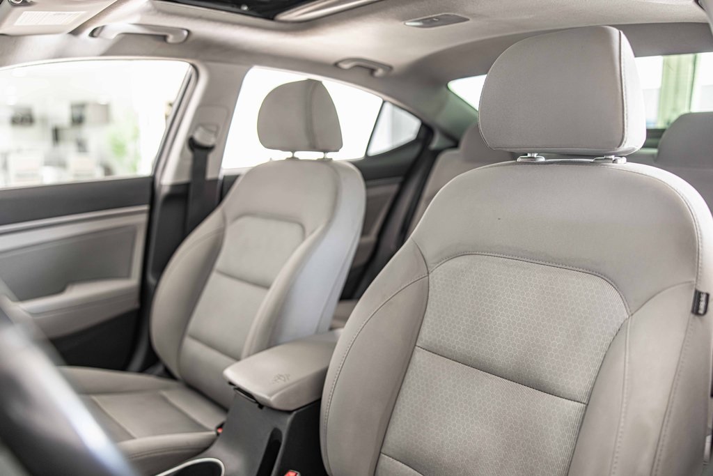 2018 HYUNDAI ELANTRA - Image 9