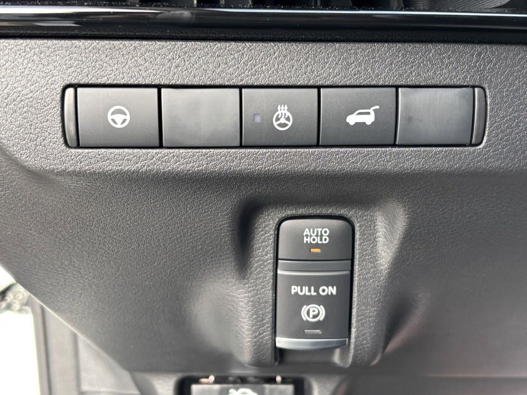 2025 Nissan Murano SL photo 17