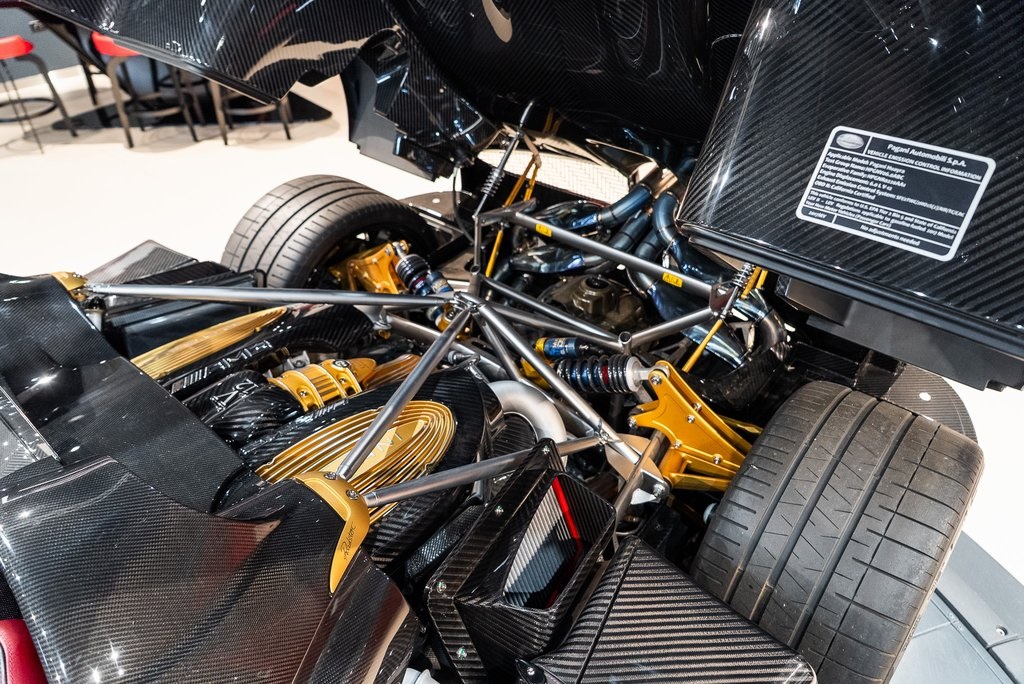 2017 Pagani Huayra photo 41