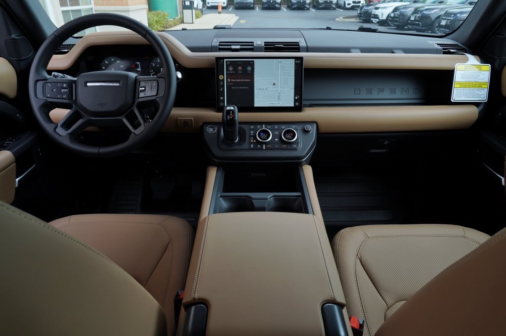 2025 LAND ROVER DEFENDER - Image 9