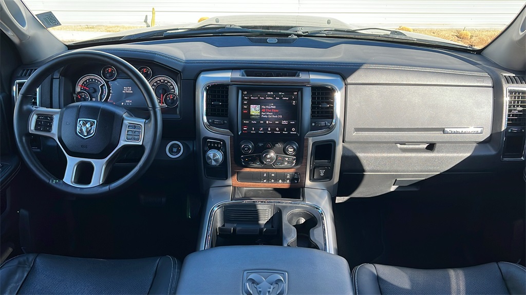 2018 Ram 1500 Laramie photo 3