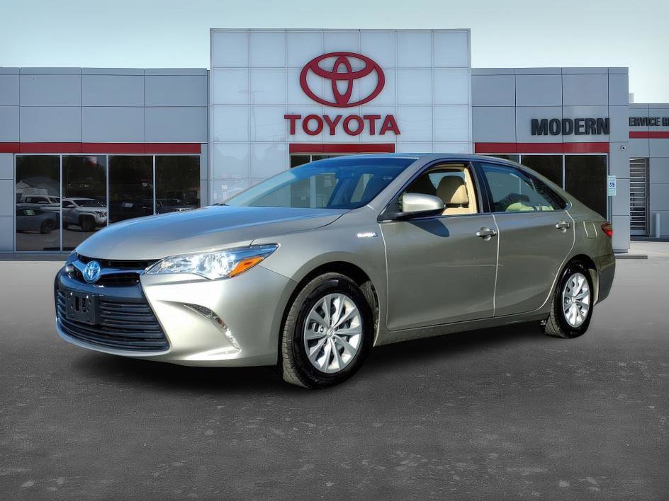 2016 Toyota Camry LE's photo