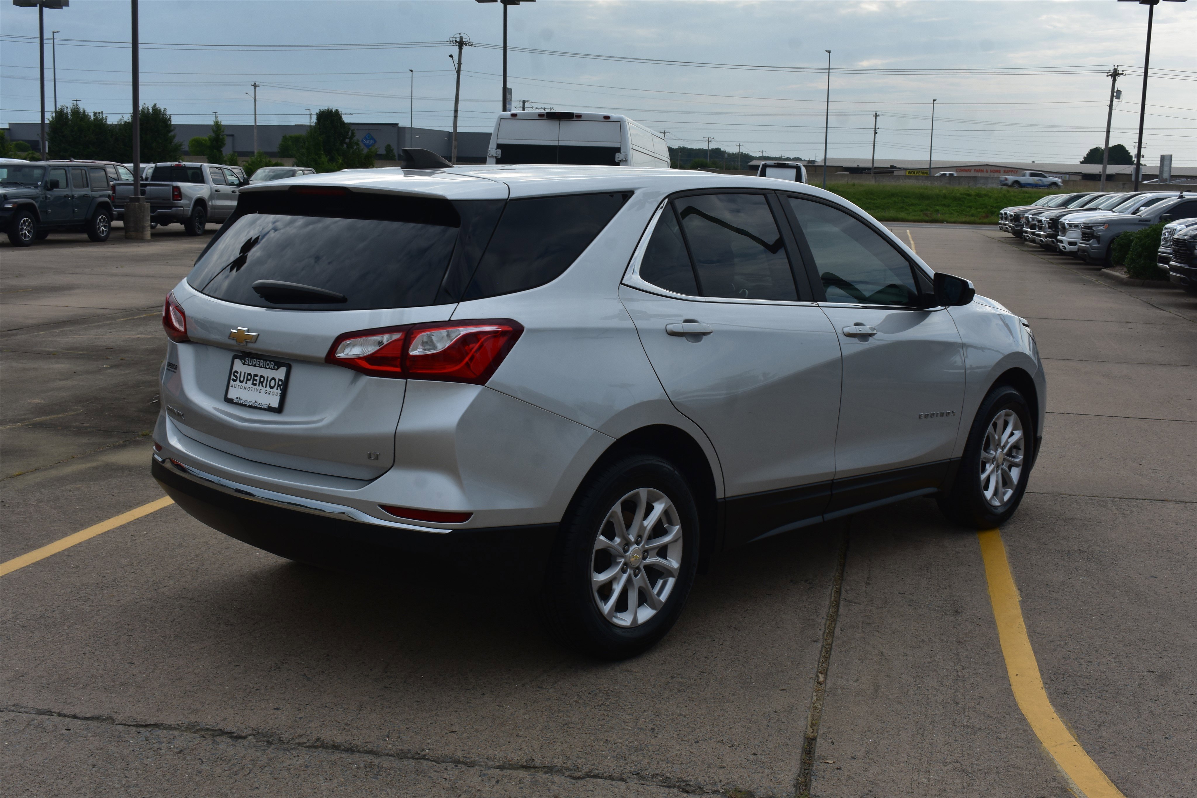 2021 Chevrolet Equinox LT photo 3